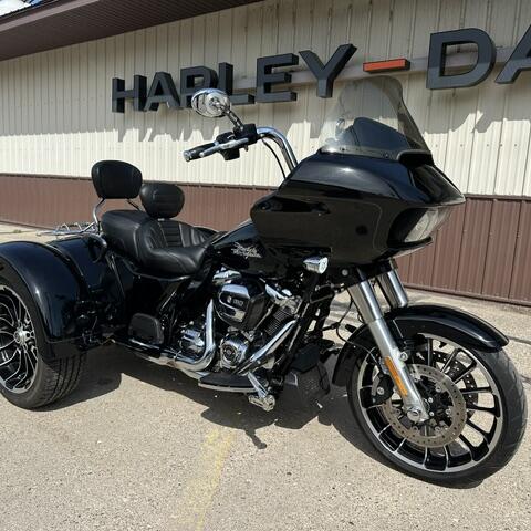 FLTRT 2023 Road Glide® 3 thumb 3