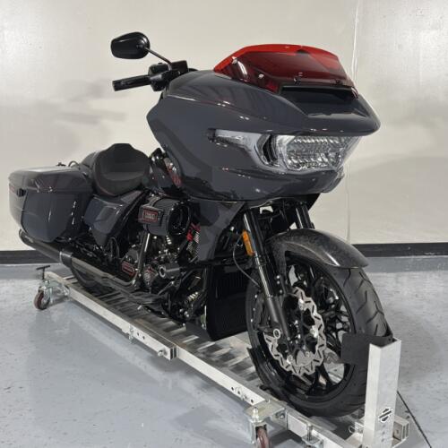 Harley-Davidson® CVO Road Glide ST 2026 thumb 3