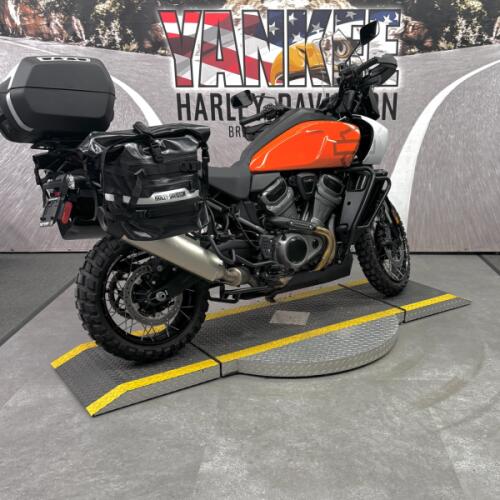 2021 RA1250S Pan America™ 1250 Special thumb 3