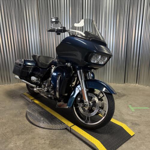 2016 Harley-Davidson® Road Glide® Special Custom Colour Cosmic Blue Pearl thumb 2