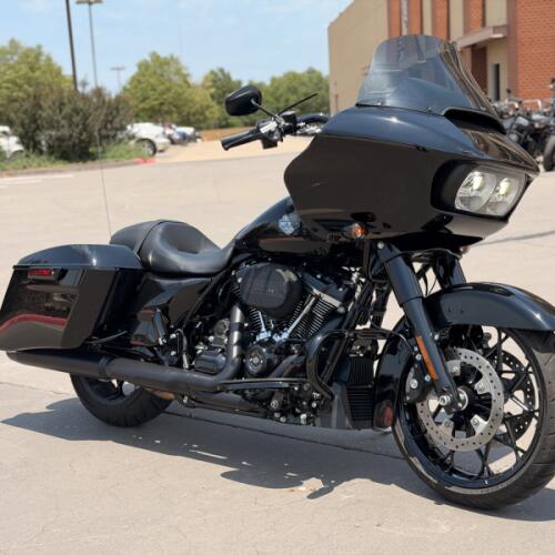 2022 Harley-Davidson® Road Glide® Special FLTRXS Vivid Black 665513 thumb 3