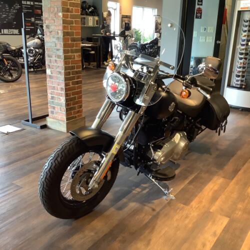 Harley-Davidson® Softail Slim® 2017 FLS U594-17 Black Denim thumb 2
