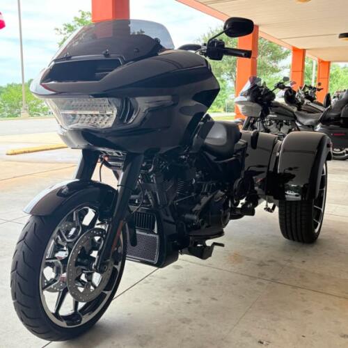 FLTRT 2026 Road Glide 3 thumb 0