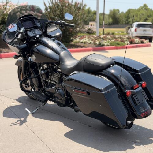 2022 Harley-Davidson® Road Glide® Special FLTRXS Vivid Black 665513 thumb 1