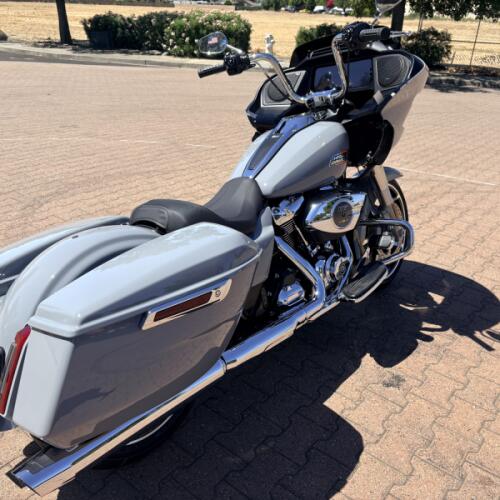 FLTRX 2026 Road Glide® thumb 1
