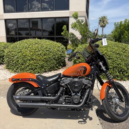 2020 Harley-Davidson® Street Bob® River Rock Gray thumb 3