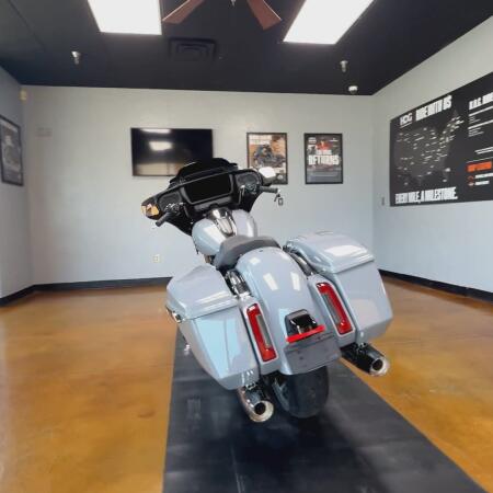 2026 Harley-Davidson® Street Glide® Dark Billiard Gray thumb 0