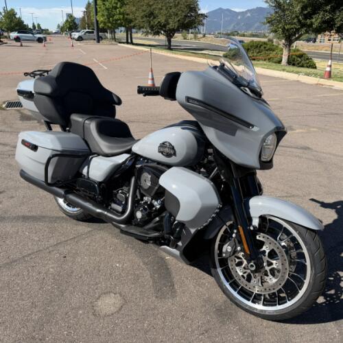 2026 Harley-Davidson® Street Glide Limited thumb 3