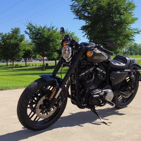 2017 Harley-Davidson® Roadster™ Black Denim thumb 3