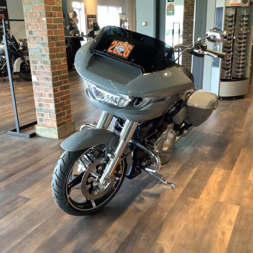 Harley-Davidson® Road Glide® 2026 FLTRX T32-26 Dark Billiard Gray Chrome Trim thumb 2