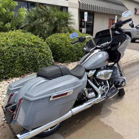 2026 Harley-Davidson® Road Glide® DRK BILIARD GRY thumb 0