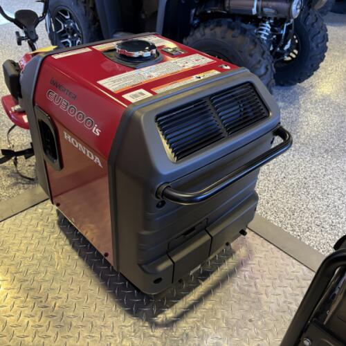 2025 Honda® EU3000iSAN thumb 3