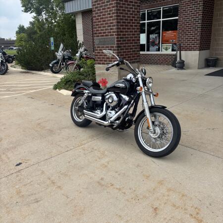 2010 Harley-Davidson® Super Glide® Custom Vivid Black thumb 3