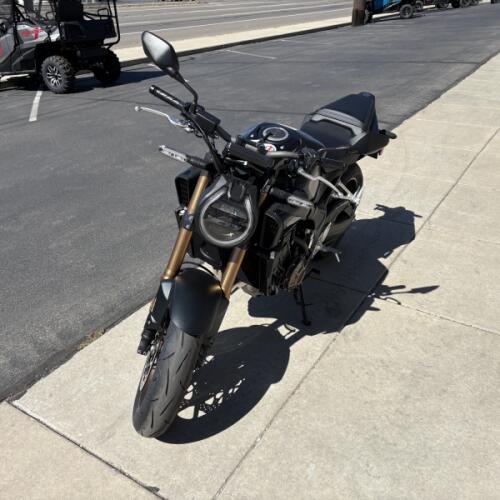 2026 Honda CB650R E-Clutch thumb 2