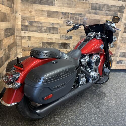 2026 Harley-Davidson® Heritage Classic Brilliant Red Black Cast Wheels FLHC thumb 2