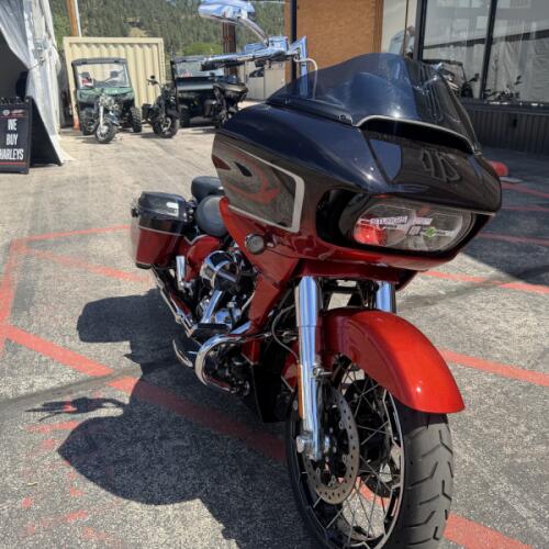 Harley-Davidson® CVO™ Road Glide® 2021 thumb 2