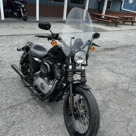 2009 Harley-Davidson® Nightster™ Vivid Black thumb 2