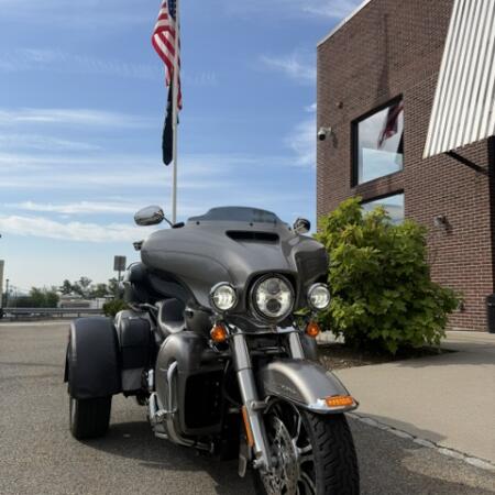 2016 Harley-Davidson® Tri Glide® Ultra thumb 3