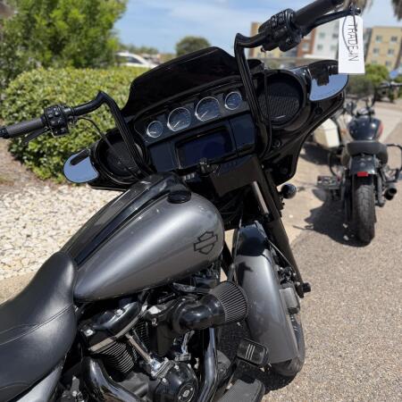 2021 Harley-Davidson® Street Glide® Special Gauntlet Gray Metallic/Vivid Black thumb 3