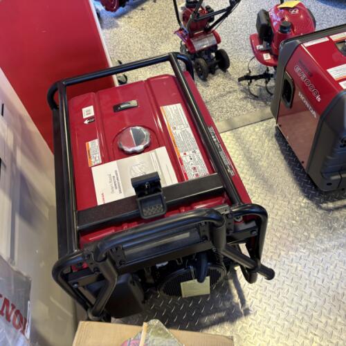 2025 Honda® EM6500XAN2 thumb 1