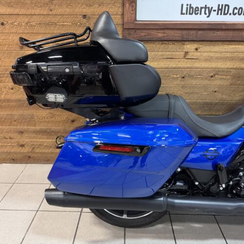 2024 Harley-Davidson® Street Glide® Blue Burst thumb 0