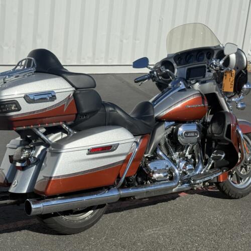 FLHTKSE 2014 CVO™ Electra Glide Ultra Limited® thumb 1