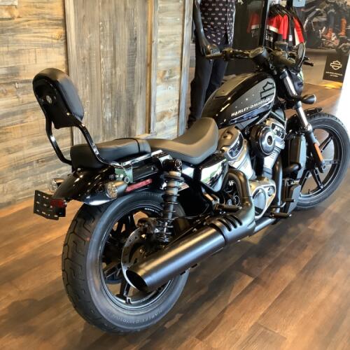 Harley-Davidson® Nightster™ 2022 RH975 U124-22 Vivid Black thumb 0