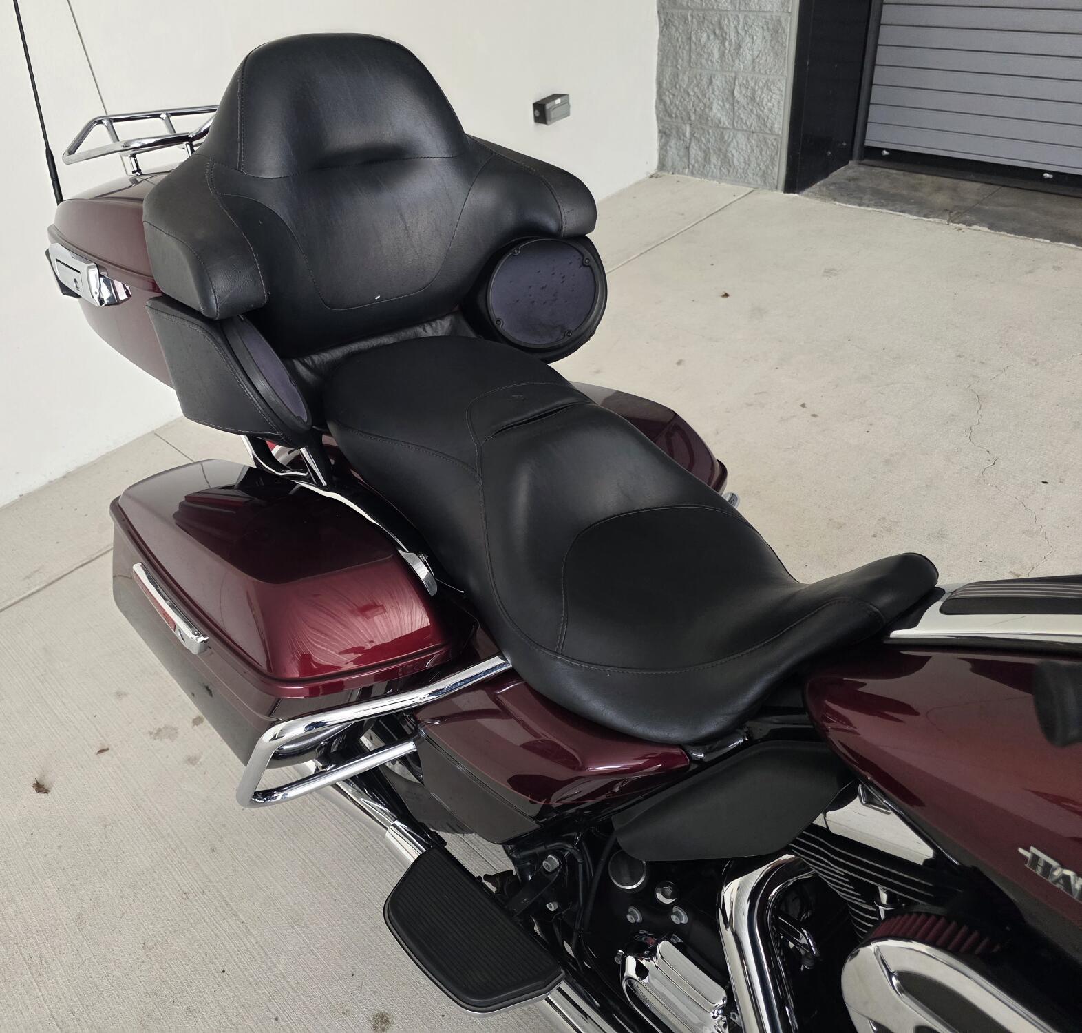 2015 Harley-Davidson® Ultra Limited Low Two-Tone Mysterious Red Sunglo/Blackened Cayenne Sunglo, photo 6