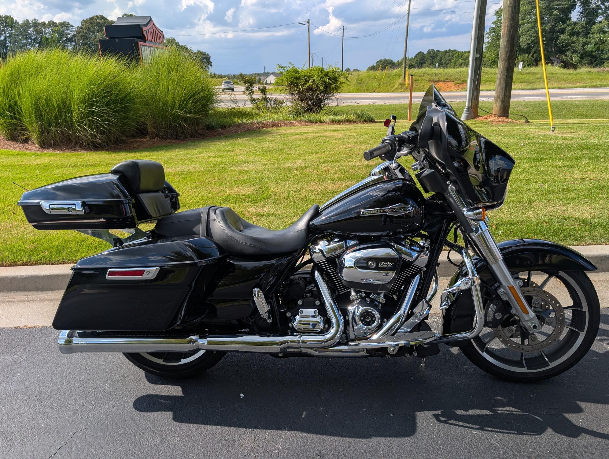 2023 Harley-Davidson® Street Glide® Vivid Black