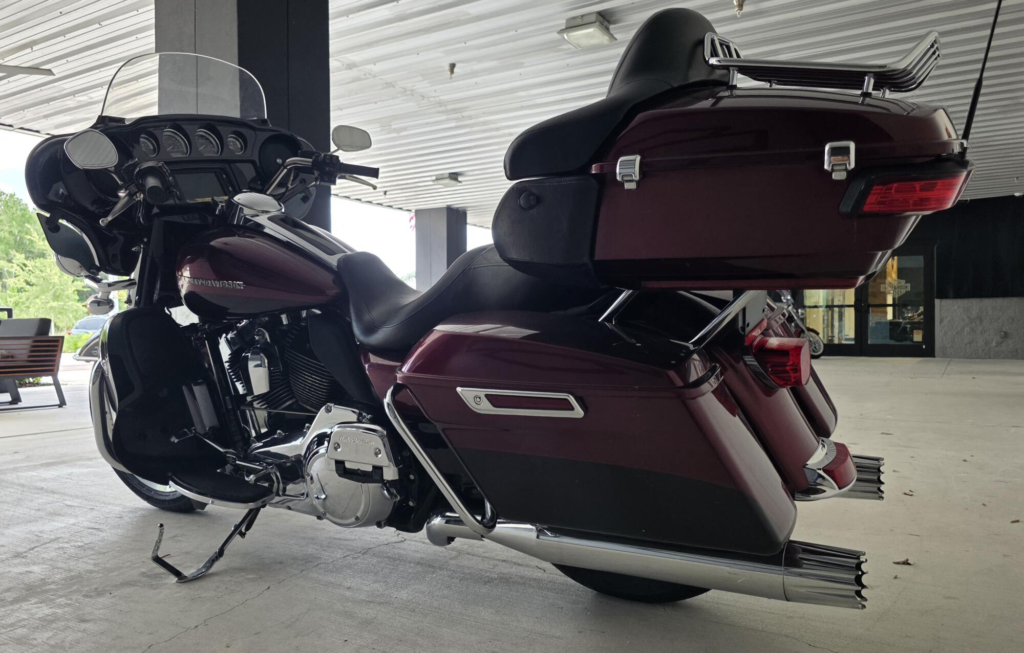 2015 Harley-Davidson® Ultra Limited Low Two-Tone Mysterious Red Sunglo/Blackened Cayenne Sunglo, photo 10