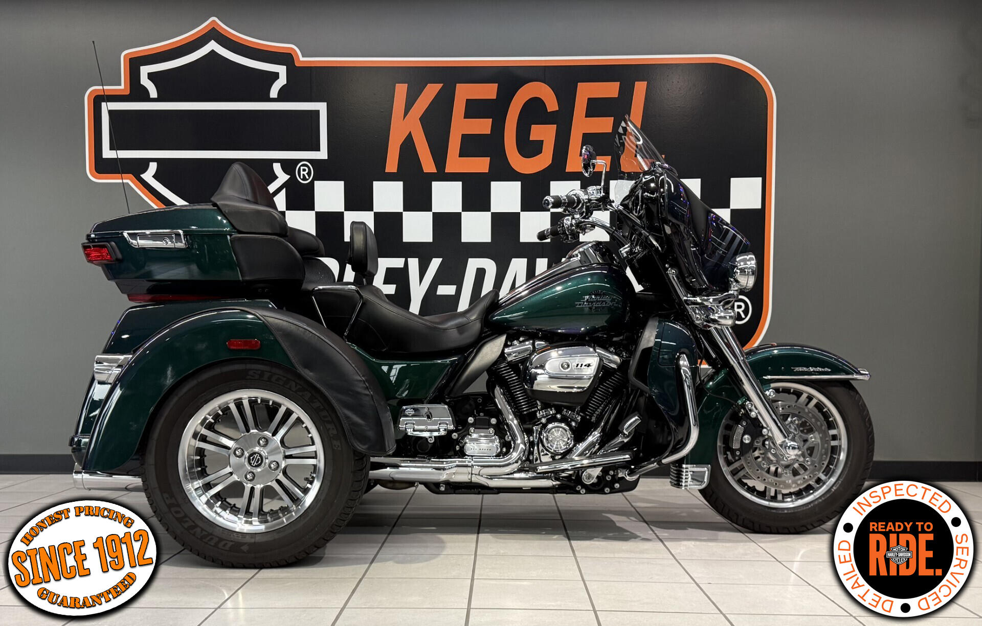 2021 Harley-Davidson® Tri Glide® Ultra Snake Venom