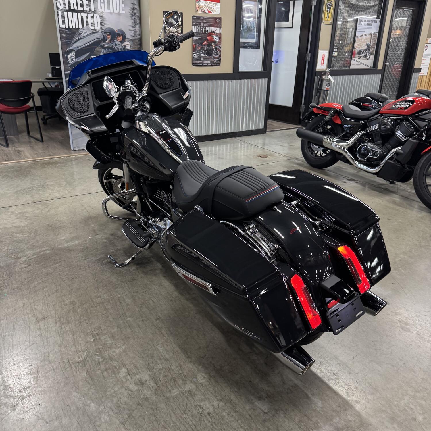 2026 Harley-Davidson® Road Glide® FLTRX, photo 11