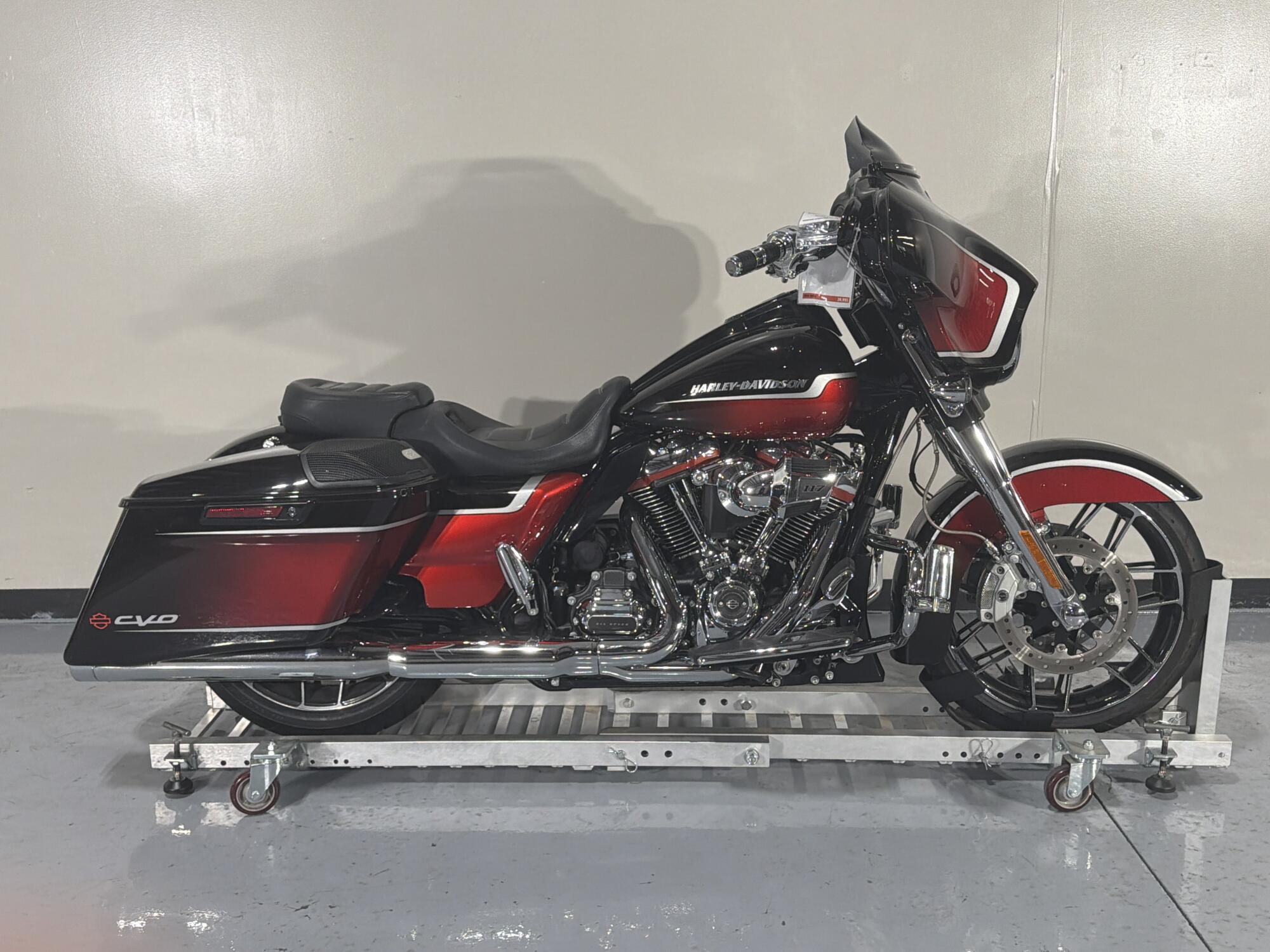 Harley-Davidson® CVO™ Street Glide® 2021