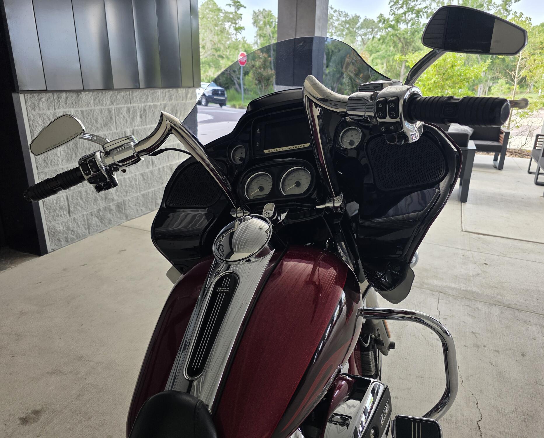 2017 Harley-Davidson® Street Glide® Special Hard Candy Custom™ Hot Rod Red Flake, photo 7