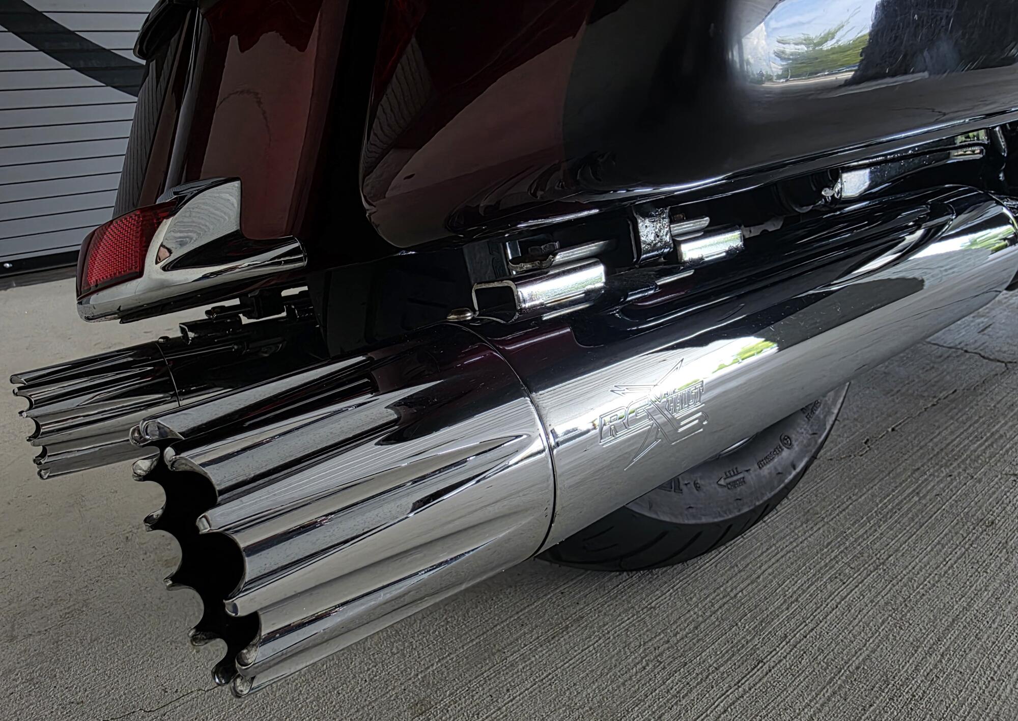 2015 Harley-Davidson® Ultra Limited Low Two-Tone Mysterious Red Sunglo/Blackened Cayenne Sunglo, photo 9