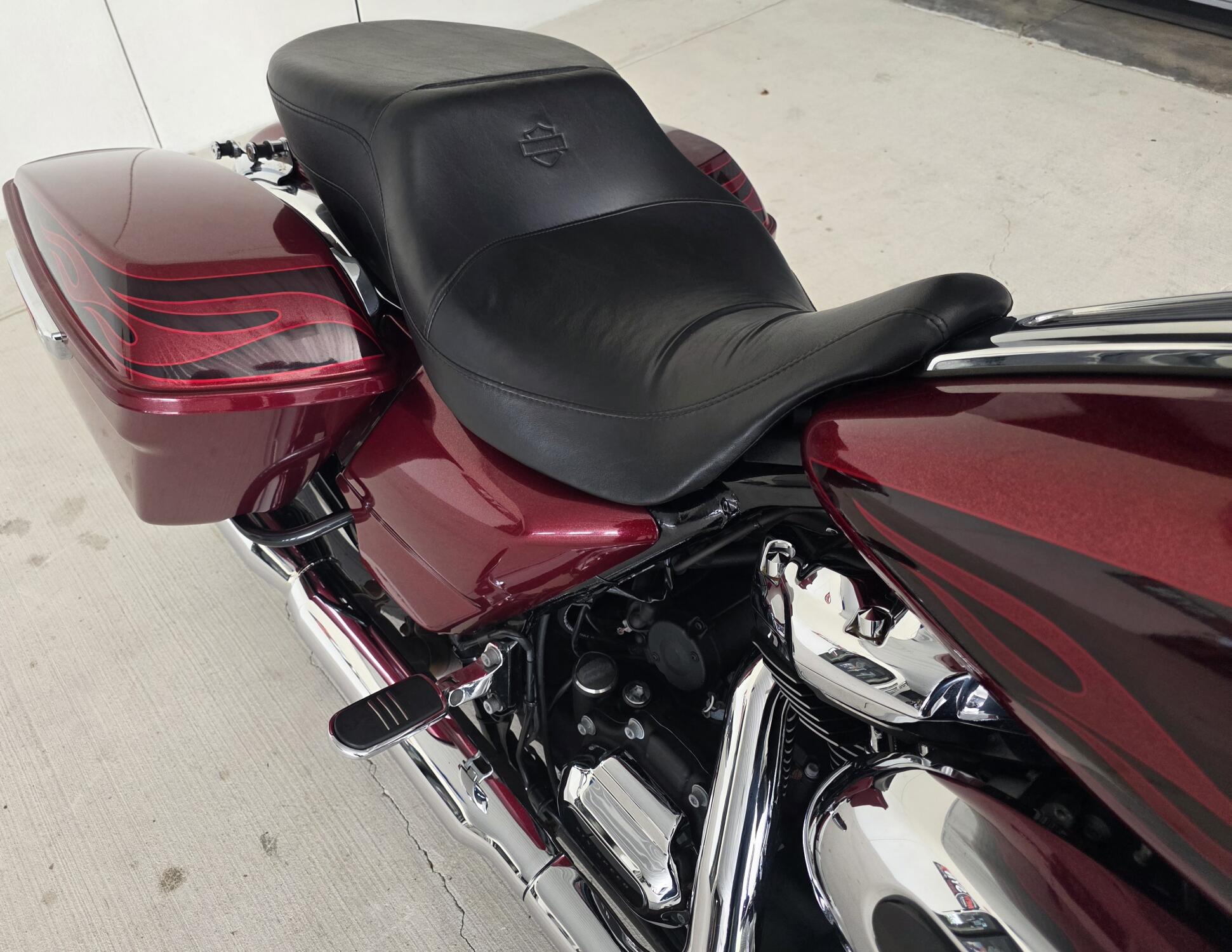 2017 Harley-Davidson® Street Glide® Special Hard Candy Custom™ Hot Rod Red Flake, photo 6