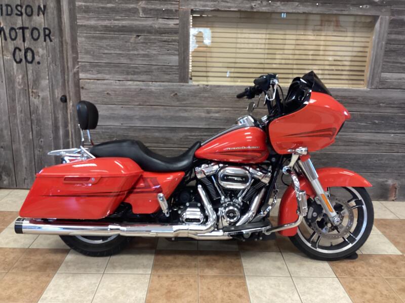 2017 Harley-Davidson® Road Glide® Special Custom Colour Laguna Orange