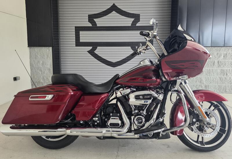 2017 Harley-Davidson® Street Glide® Special Hard Candy Custom™ Hot Rod Red Flake