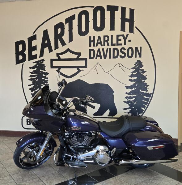 2026 Harley-Davidson® Road Glide® Purple Abyss Chrome Trim