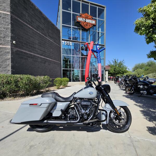 FLHRXS 2025 Road King™ Special