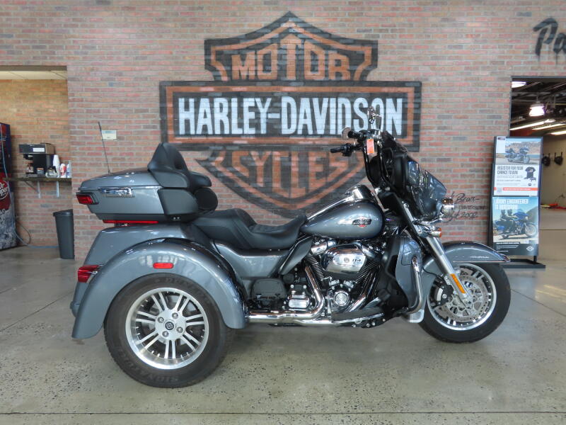 2022 Harley-Davidson® Tri Glide® Ultra FLHTCUTG
