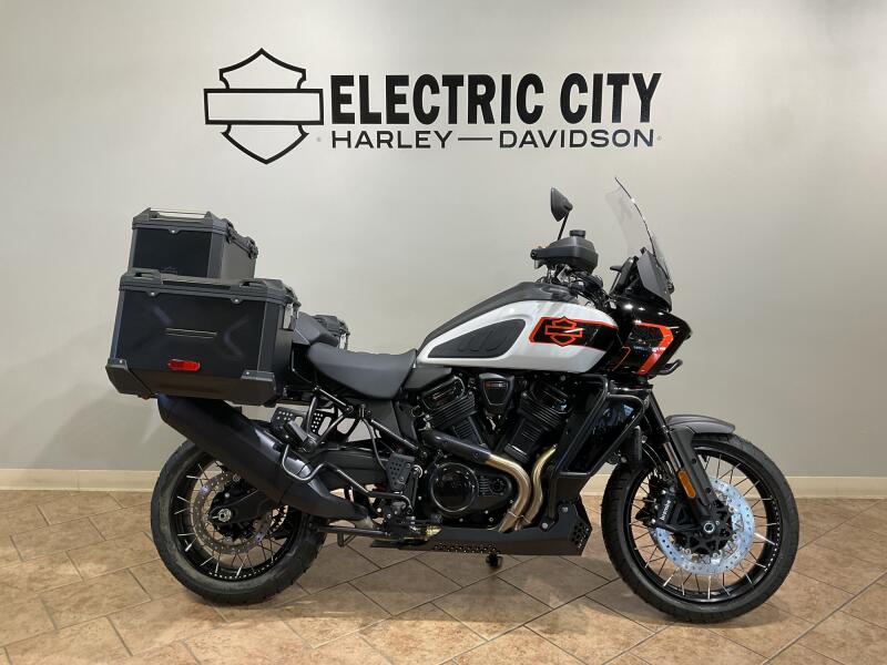 2026 Harley-Davidson® RA1250L Pan America 1250 Limited White Onyx Pearl
