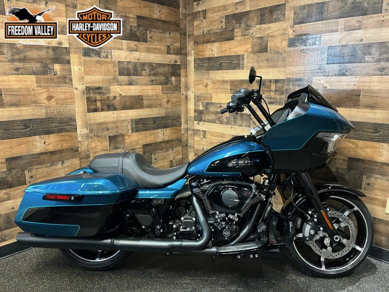 2026 Harley-Davidson® Road Glide® Teal Thunder / Vivid Black Black Trim FLTRX