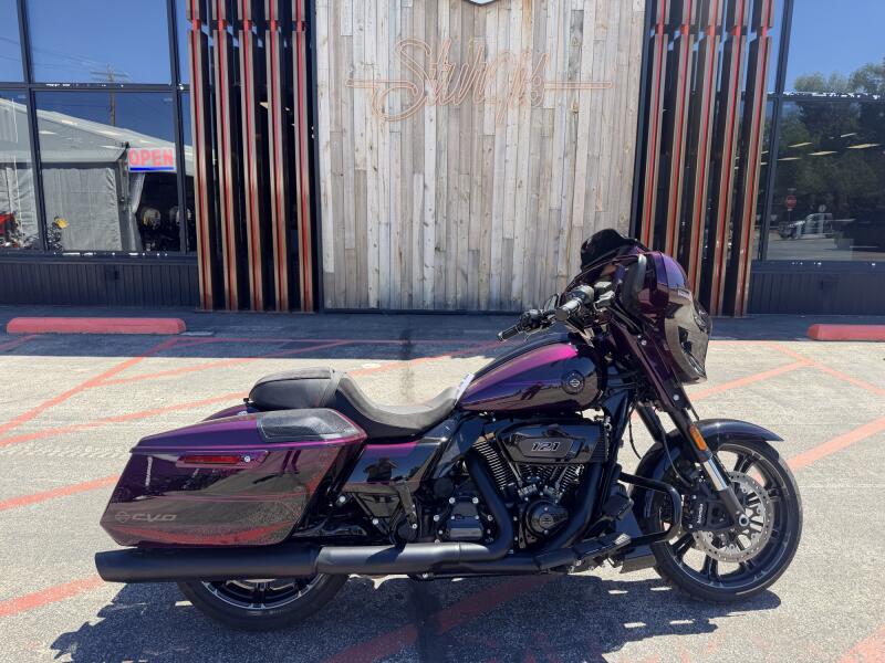Harley-Davidson® CVO™ Street Glide™ 2025