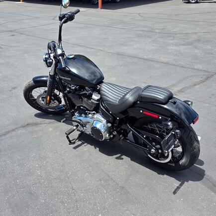 FXBB 2026 Street Bob® thumb 0