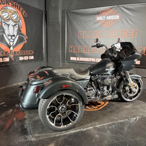 2026 Harley-Davidson® Road Glide 3 FLTRT  thumb 2
