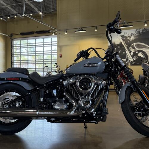 Harley-Davidson® Street Bob® 2026 thumb 3