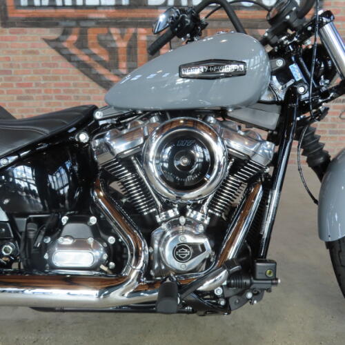 2026 Harley-Davidson® Street Bob® FXBB thumb 2