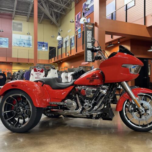 Harley-Davidson® Road Glide 3 2026 thumb 3