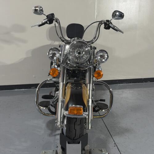 Harley-Davidson® Heritage Softail® Classic 2017 thumb 2